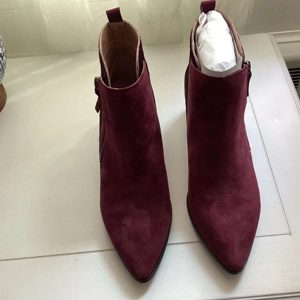 Tahari Rockstar boots NWOT Wine color, size 8 - Picture 4 of 5